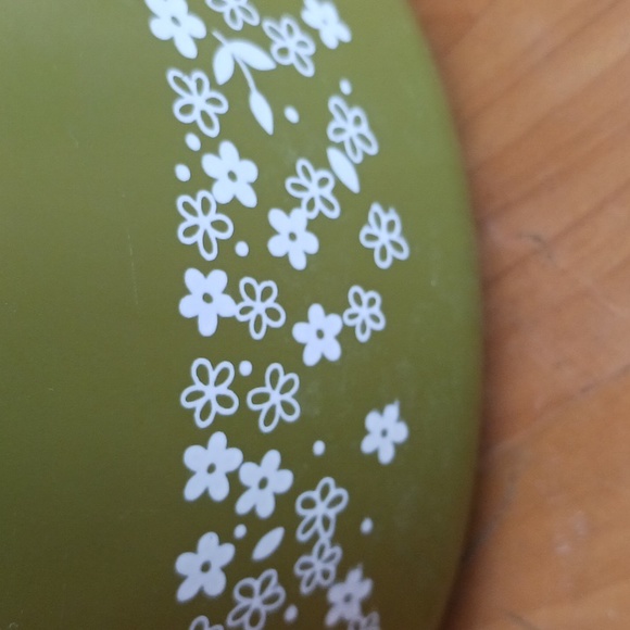 Vintage pyrex green flower casserole - Picture 2 of 5